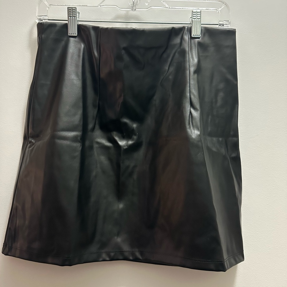 Faux leather mini skirt